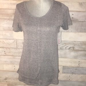 NWT S Lularoe Classic T
